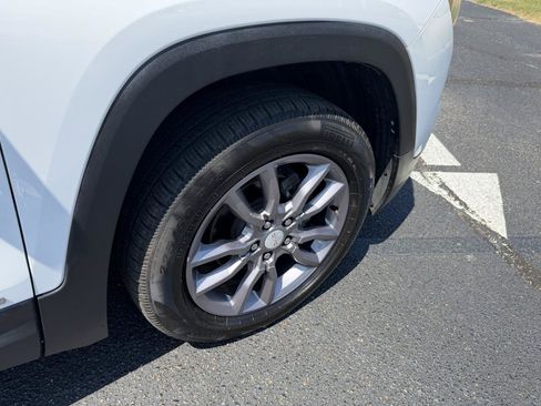 Used 2023 GMC Terrain SLT AWD/4WD image 25