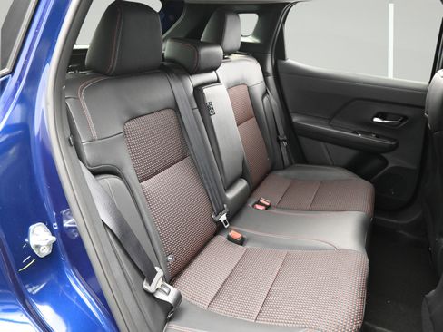 Certified 2026 Nissan Kicks SR FWD image 13