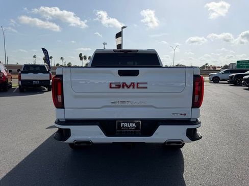 Used 2025 GMC Sierra 1500 AT4 w/ AT4 Premium Package AWD/4WD image 6