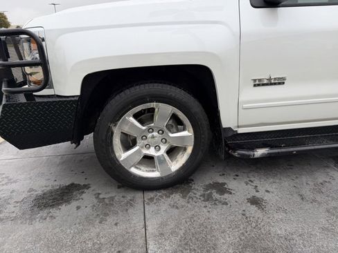 Used 2017 Chevrolet Silverado 1500 LT w/ Texas Edition image 4