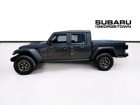 Used 2025 Jeep Gladiator Rubicon w/ Safety Group AWD/4WD image 4