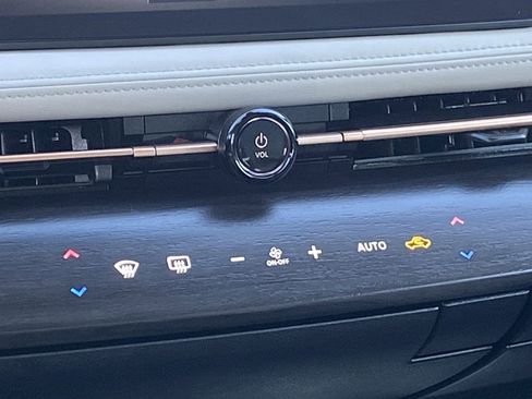 Certified 2025 Nissan Ariya AWD image 20