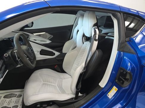 Used 2022 Chevrolet Corvette Stingray Premium Cpe w/ Z51 Performance Package image 18