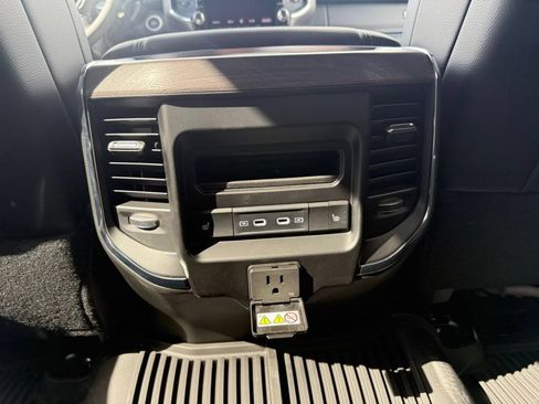 New 2026 RAM 2500 Laramie AWD/4WD image 12