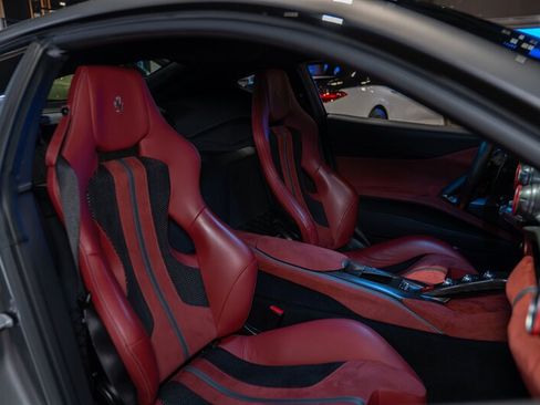 Used 2019 Ferrari 812 Superfast RWD image 40