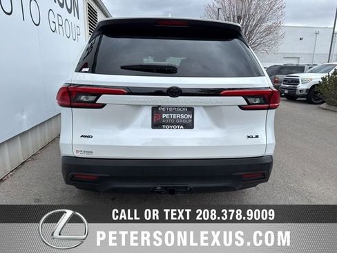 Used 2024 Toyota Grand Highlander XLE image 5