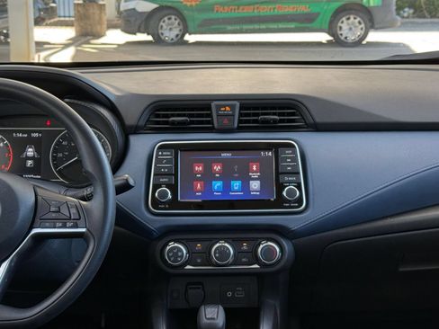Used 2025 Nissan Versa SV FWD image 17