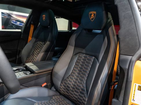 Used 2024 Lamborghini Urus S AWD/4WD image 4