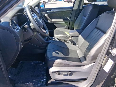 Used 2022 Volkswagen Tiguan SE image 10