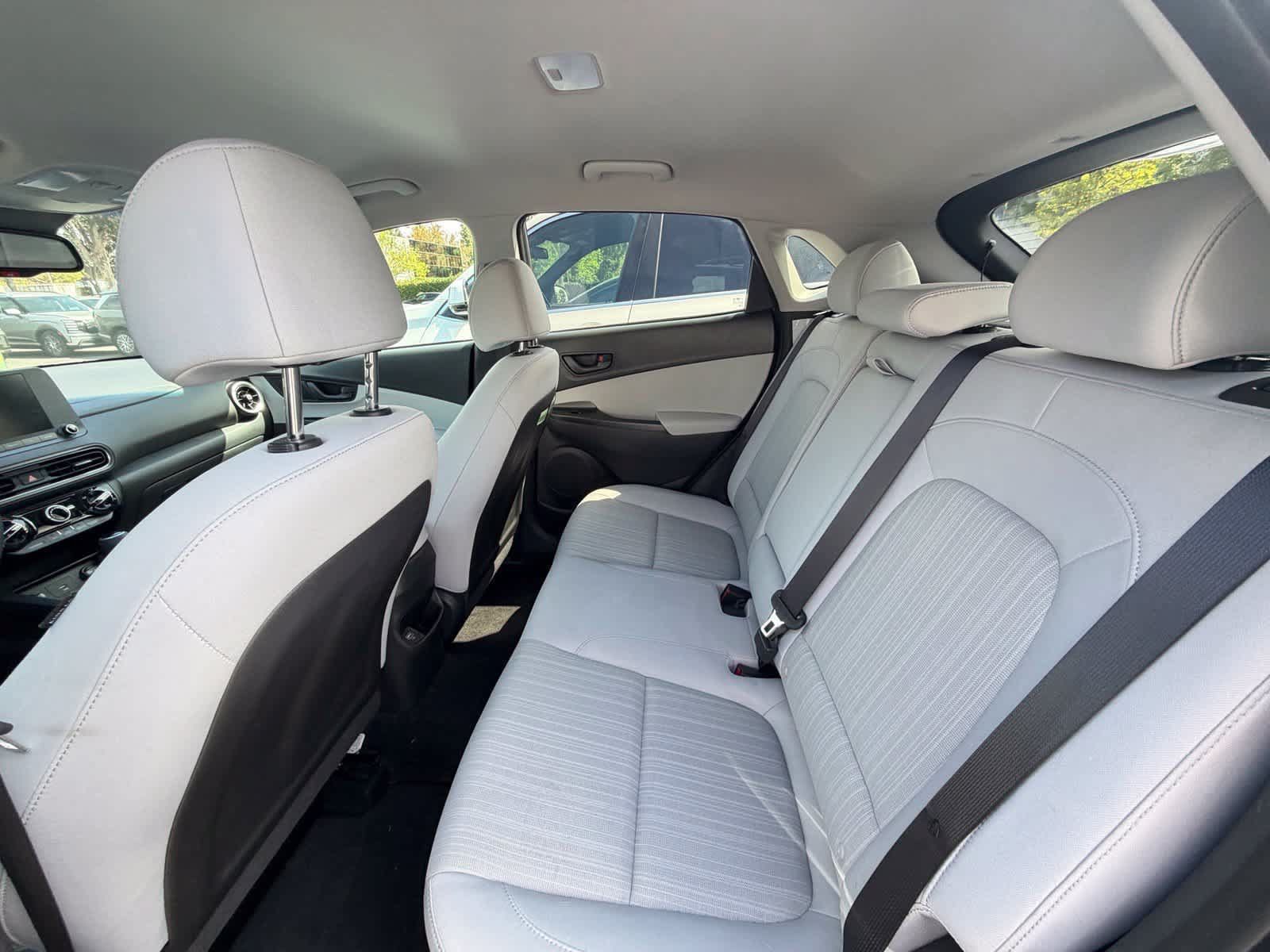 Used 2023 Hyundai Kona SEL FWD image 5