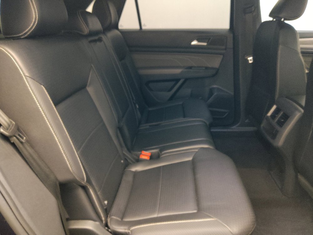 Used 2022 Volkswagen Atlas Cross Sport SE FWD image 19