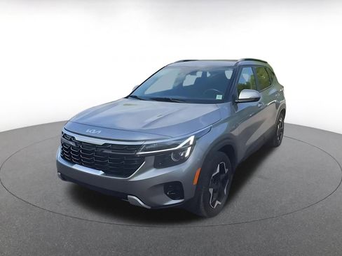Used 2025 Kia Seltos S FWD image 7