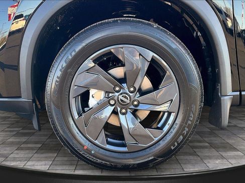 New 2026 Nissan Rogue SV FWD image 12