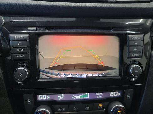 Used 2021 Nissan Rogue Sport SV FWD image 23