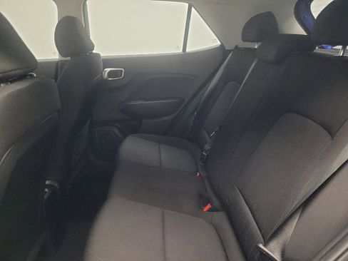 Used 2020 Hyundai Venue SE FWD image 18