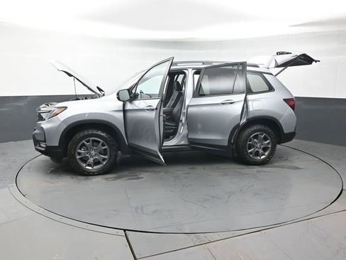 Certified 2024 Honda Passport TrailSport image 49