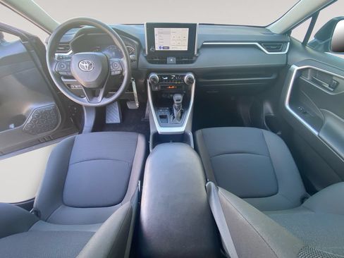 Used 2023 Toyota RAV4 LE FWD image 5