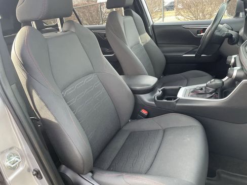 Used 2023 Toyota RAV4 SE image 14