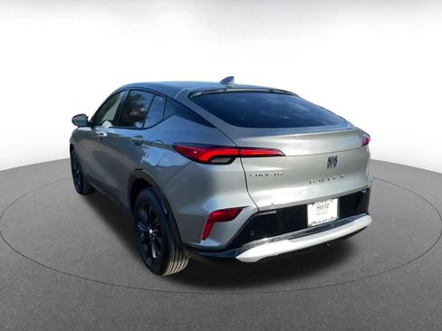 Used 2025 Buick Envista Sport Touring image 11