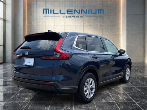 Used 2024 Honda CR-V LX image 5