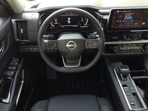 New 2026 Nissan Pathfinder SL FWD image 30