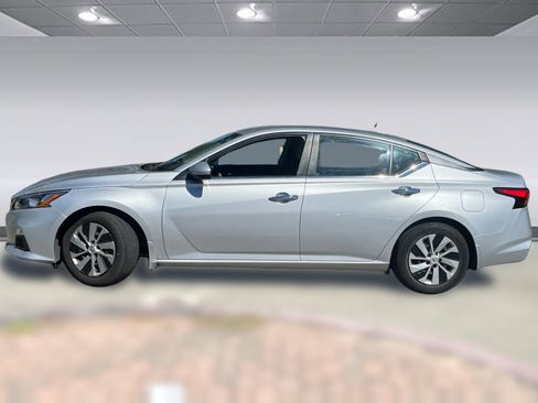 Used 2020 Nissan Altima 2.5 S FWD image 2