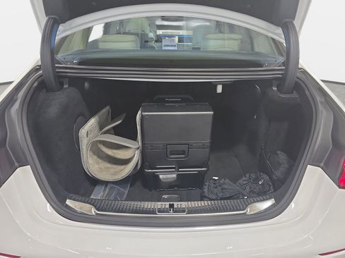 Used 2025 Mercedes-Benz Maybach S 580 4MATIC image 12