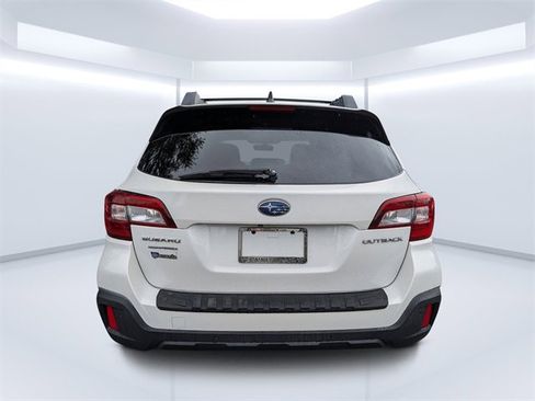 Used 2018 Subaru Outback 2.5i Limited image 4