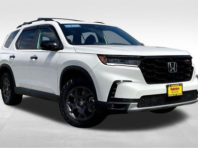 Used 2025 Honda Pilot TrailSport