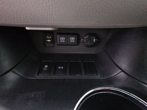 Used 2017 Toyota Highlander Limited FWD image 21