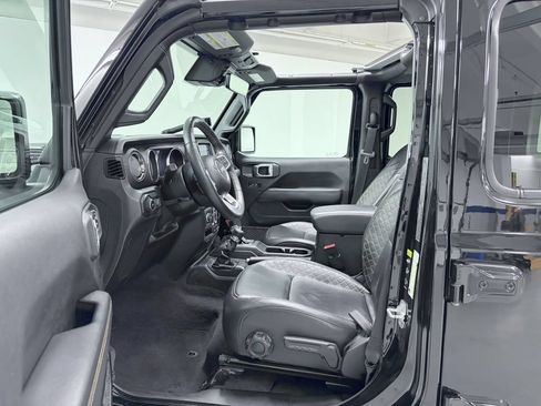 Used 2020 Jeep Wrangler Unlimited Sahara AWD/4WD image 13