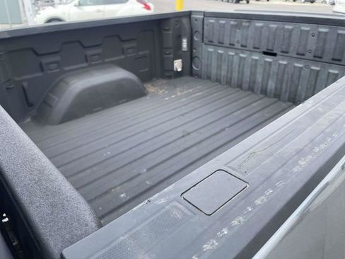 Used 2021 Chevrolet Silverado 1500 LT Trail Boss w/ Convenience Package II AWD/4WD image 9