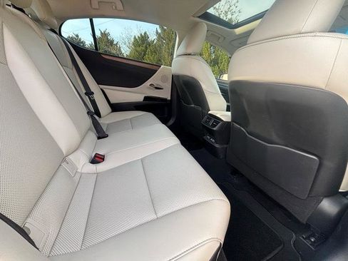 Used 2024 Lexus ES 350 Premium image 39
