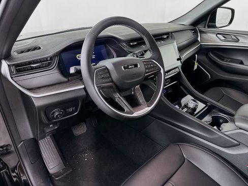 New 2026 Jeep Grand Cherokee L Limited AWD/4WD image 14