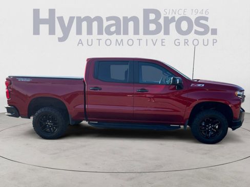 Used 2022 Chevrolet Silverado 1500 LT Trail Boss w/ Convenience Package II image 2