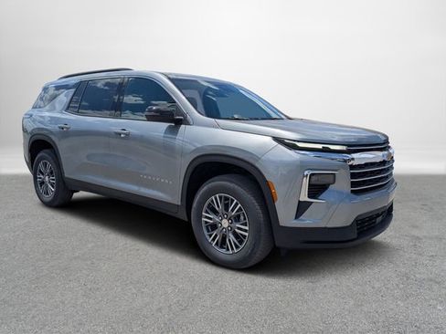 New 2026 Chevrolet Traverse LT FWD image 2