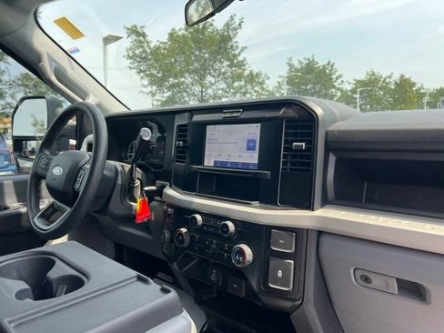Used 2025 Ford F350 XL AWD/4WD image 30