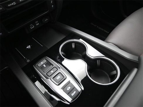 New 2026 Honda Ridgeline Black Edition image 9