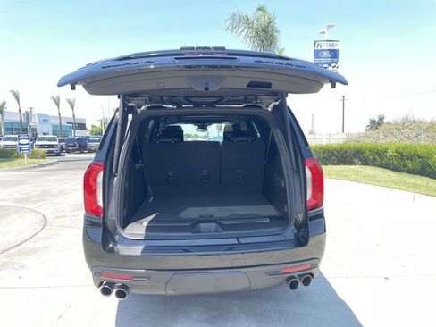 Used 2023 GMC Yukon XL Denali w/ Denali Reserve Package AWD/4WD image 28