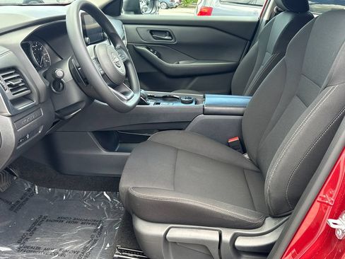 Used 2024 Nissan Rogue S AWD/4WD image 17