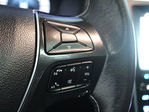 Used 2018 Ford Explorer Platinum AWD/4WD image 18
