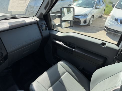Used 2016 Ford F250 XL w/ Power Equipment Group AWD/4WD image 18