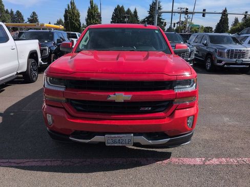 Used 2018 Chevrolet Silverado 1500 LT w/ All Star Edition AWD/4WD image 8