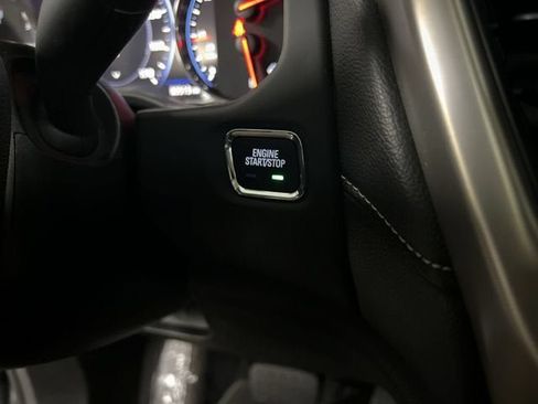 Certified 2022 GMC Acadia Denali w/ Denali Ultimate Package AWD/4WD image 17