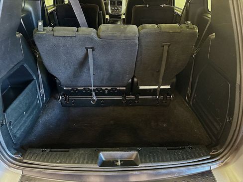Used 2017 Dodge Grand Caravan SE image 24