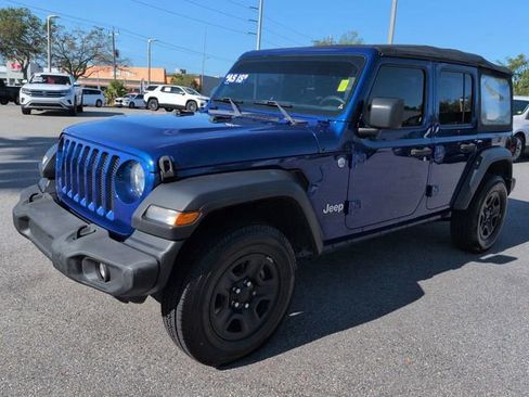 Used 2018 Jeep Wrangler Unlimited Sport AWD/4WD image 8