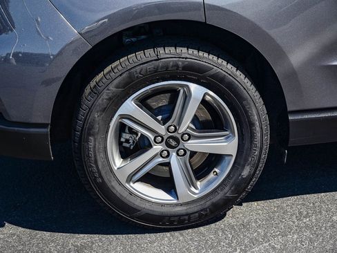 Used 2023 Ford Edge SEL w/ Convenience Package image 8