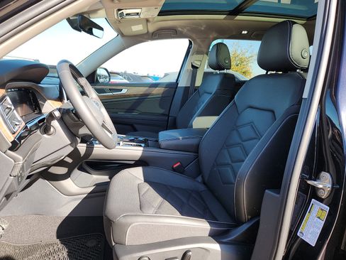 New 2026 Volkswagen Atlas SE image 13