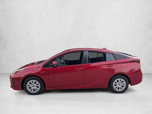 Used 2022 Toyota Prius LE FWD image 8