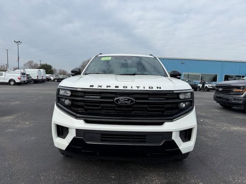 New 2026 Ford Expedition Max Platinum image 2
